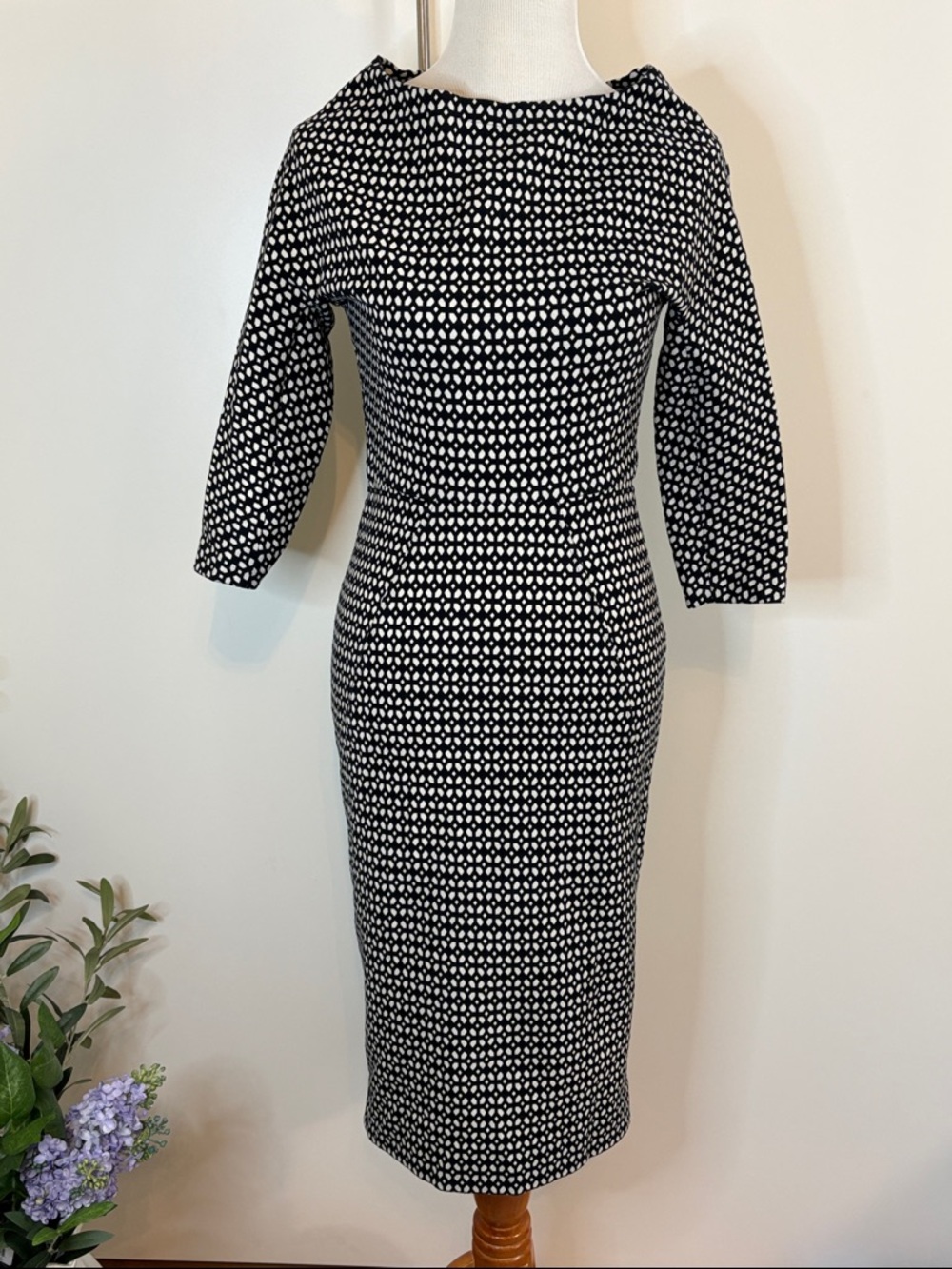 Lela Rose Black/Navy and White Printed Midi Sheath Dress | 8